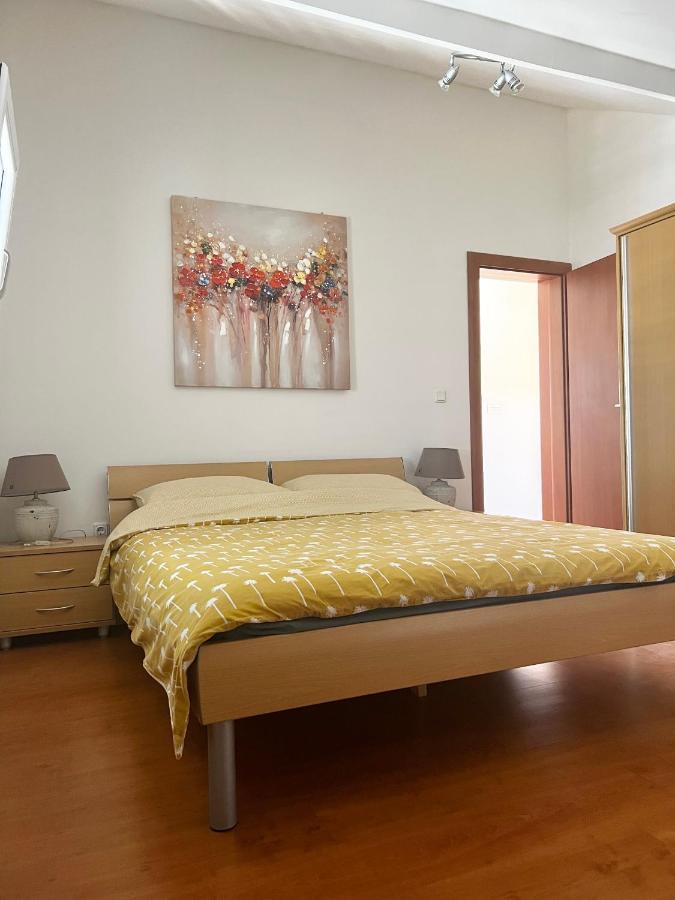 D.O.O. Yury Apartment Traù Esterno foto